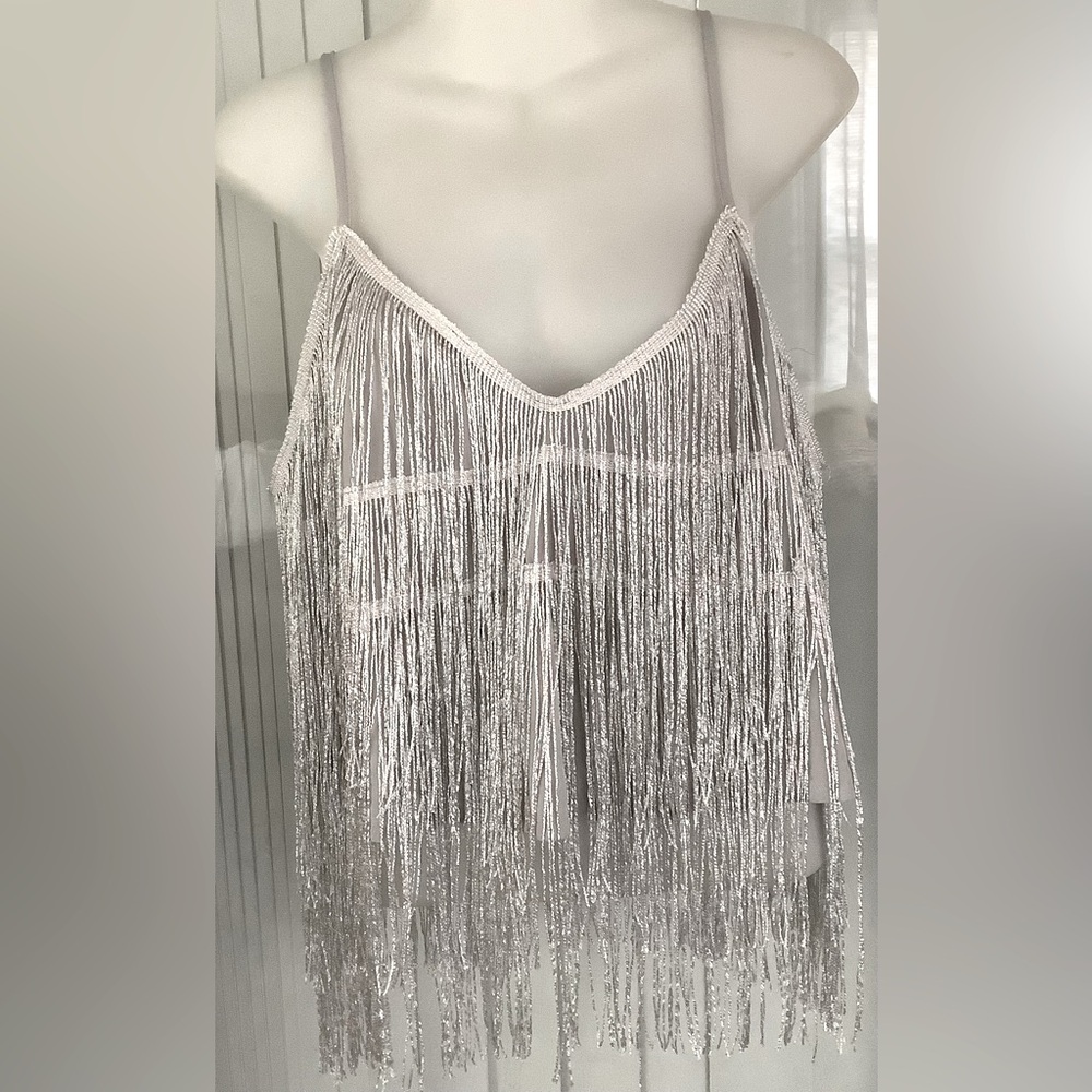 WOMENS SILVER METALLIC FRINGE TANK TOP 🌻